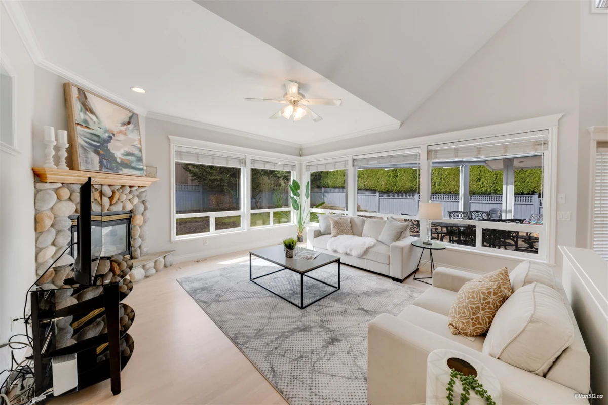 Family Room Photo of 16330 Lincoln Woods Court, Surrey, BC