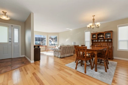 Breakfast Nook Photo of 7534 Garnet Drive, Chilliwack, BC