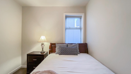 Walk-In Closet Photo of PH16 5288 Grimmer Street, Burnaby, BC