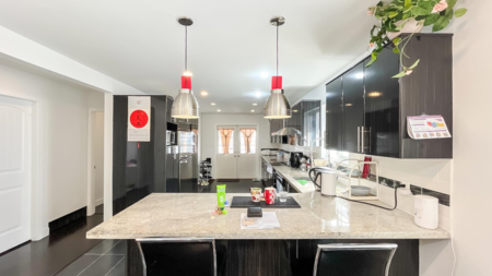 Breakfast Nook Photo of 1420 Park Drive, Vancouver, BC