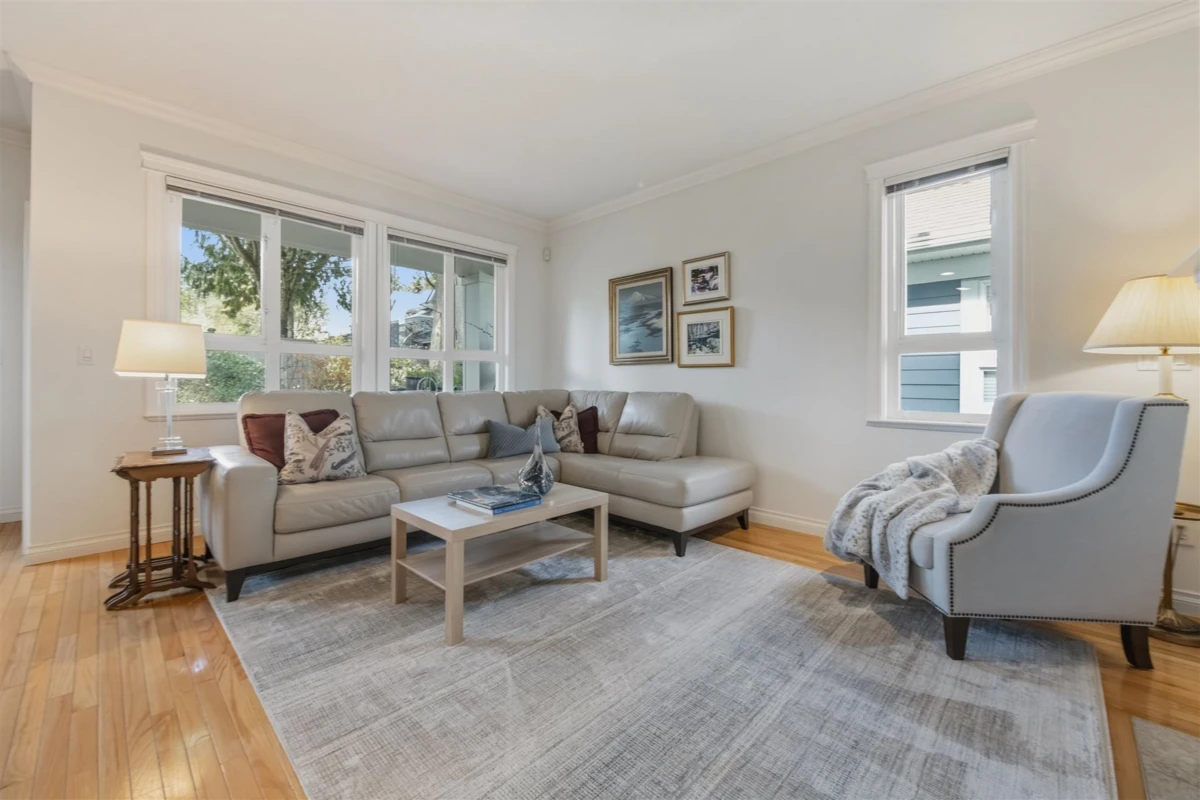 Dining Area Photo of 49 15055 20 Avenue, Surrey, BC