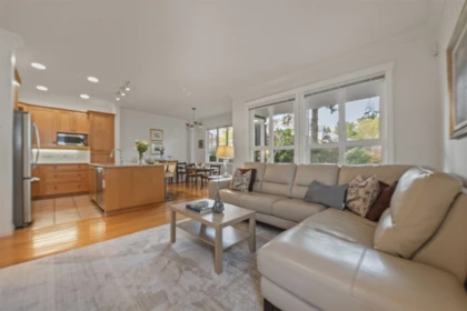 Kitchen Photo of 49 15055 20 Avenue, Surrey, BC