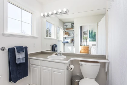 Laundry Room Photo of 10 11490 232 Street, Maple Ridge, BC