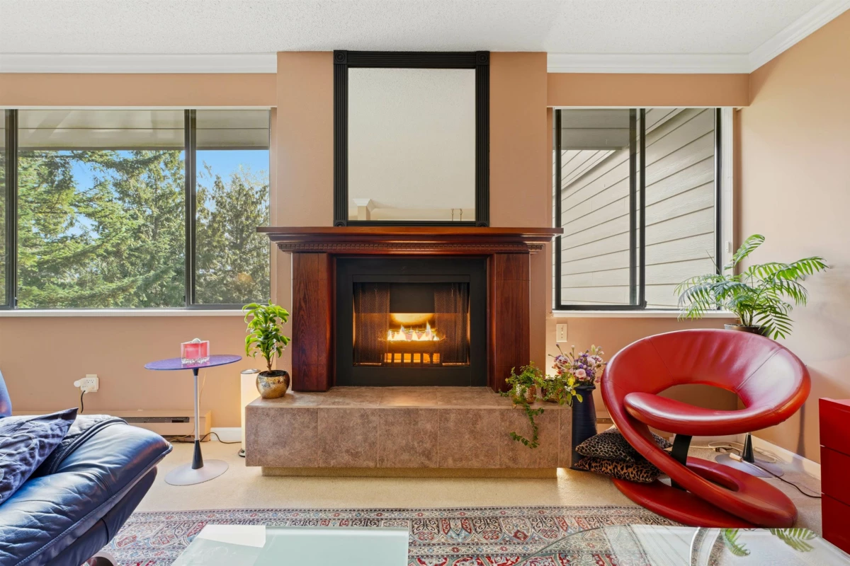 Family Room Photo of 211 15282 19th Avenue, Surrey, BC
