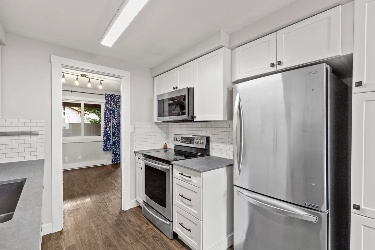 Living Room Photo of 46 46689 First Avenue, Chilliwack, BC