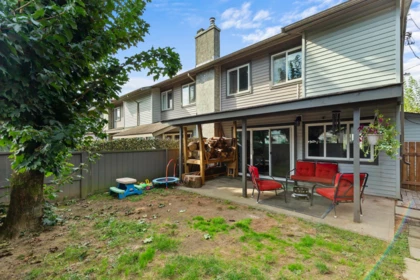 Backyard Photo of 46 46689 First Avenue, Chilliwack, BC