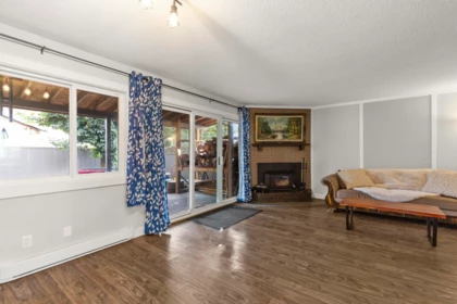 Breakfast Nook Photo of 46 46689 First Avenue, Chilliwack, BC
