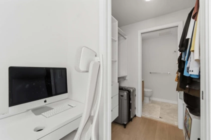 Mudroom Photo of 2710 2108 Gilmore Avenue, Burnaby, BC