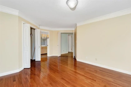 Hallway Photo of 10446 Fraserglen Drive, Surrey, BC