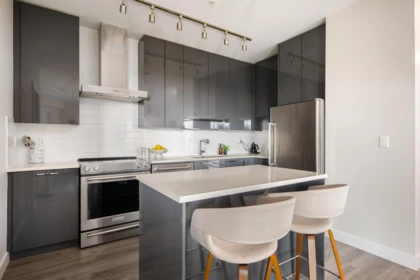 303 1768 Gilmore Avenue, Burnaby, BC, Burnaby — Apartment/Condo for sale