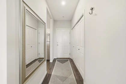 Entry Foyer Photo of 209 580 Twelfth Street, New Westminster, BC