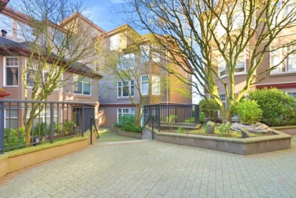 Outdoor Kitchen Photo of 209 580 Twelfth Street, New Westminster, BC