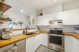 209 580 Twelfth Street, New Westminster, BC
