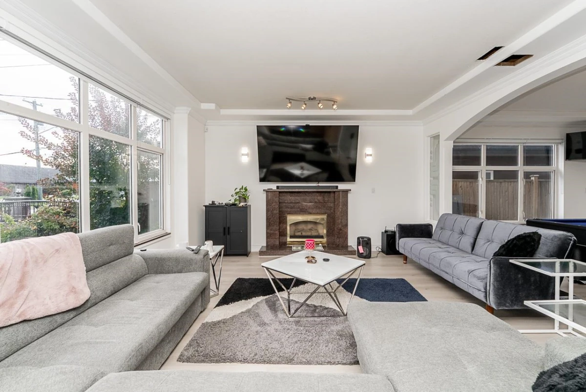 Family Room Photo of 11880 Aztec Street, Richmond, BC
