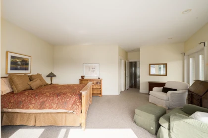Basement Recreation Room Photo of 889 Cowan Point Drive, Bowen Island, BC