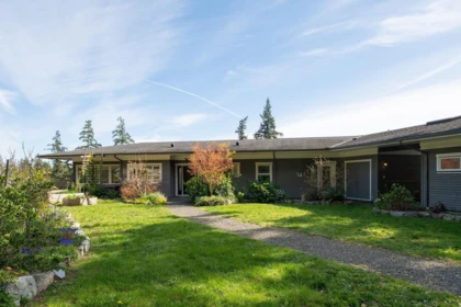 Garden / Landscaping Photo of 889 Cowan Point Drive, Bowen Island, BC