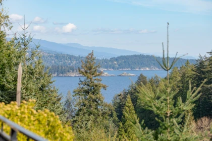 Primary Bedroom Photo of 889 Cowan Point Drive, Bowen Island, BC