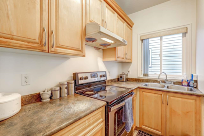 Mudroom Photo of 14578 68 Avenue, Surrey, BC