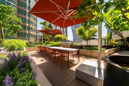 Garden / Landscaping Photo of 3501 889 Pacific Street, Vancouver, BC
