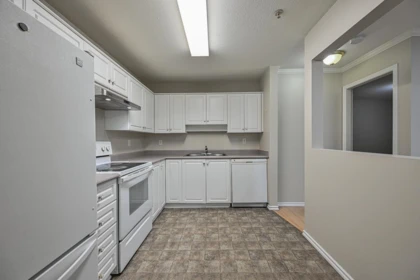 Guest Bathroom Photo of 108 31771 Peardonville Road, Abbotsford, BC