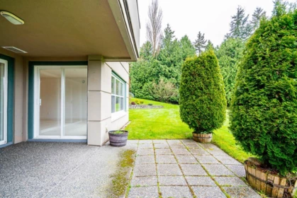 Garden / Landscaping Photo of 102 1725 128 Street, Surrey, BC