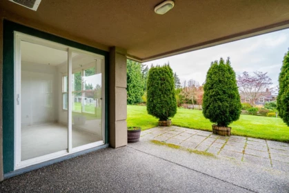 Outdoor Deck Photo of 102 1725 128 Street, Surrey, BC