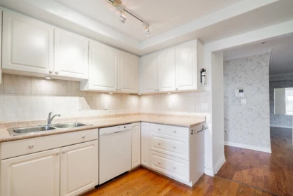Walk-In Closet Photo of 102 1725 128 Street, Surrey, BC