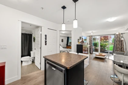 Primary Bedroom Photo of 116 30525 Cardinal Avenue, Abbotsford, BC