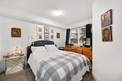 Walk-In Closet Photo of 116 30525 Cardinal Avenue, Abbotsford, BC