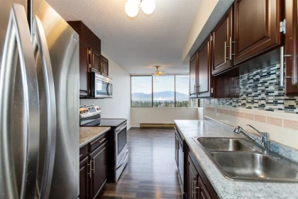 Kitchen Photo of 1401 7235 Salisbury Avenue, Burnaby, BC