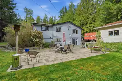 Front Yard Photo of 8099 Northwood Road, Halfmoon Bay, BC