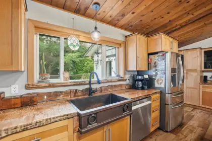 Primary Bedroom Photo of 8099 Northwood Road, Halfmoon Bay, BC