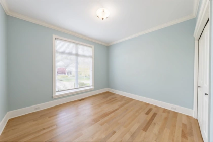 Laundry Room Photo of 14048 30 Avenue, Surrey, BC