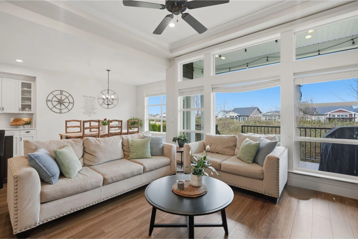 Living Room Photo of 35 46213 Hakweles Road, Chilliwack, BC