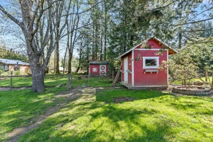 Backyard Photo of 2122 Ashton Road, Agassiz, BC