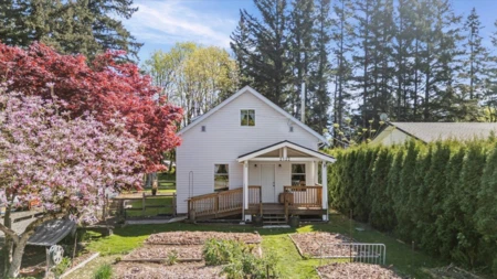 Hot Tub / Spa Photo of 2122 Ashton Road, Agassiz, BC