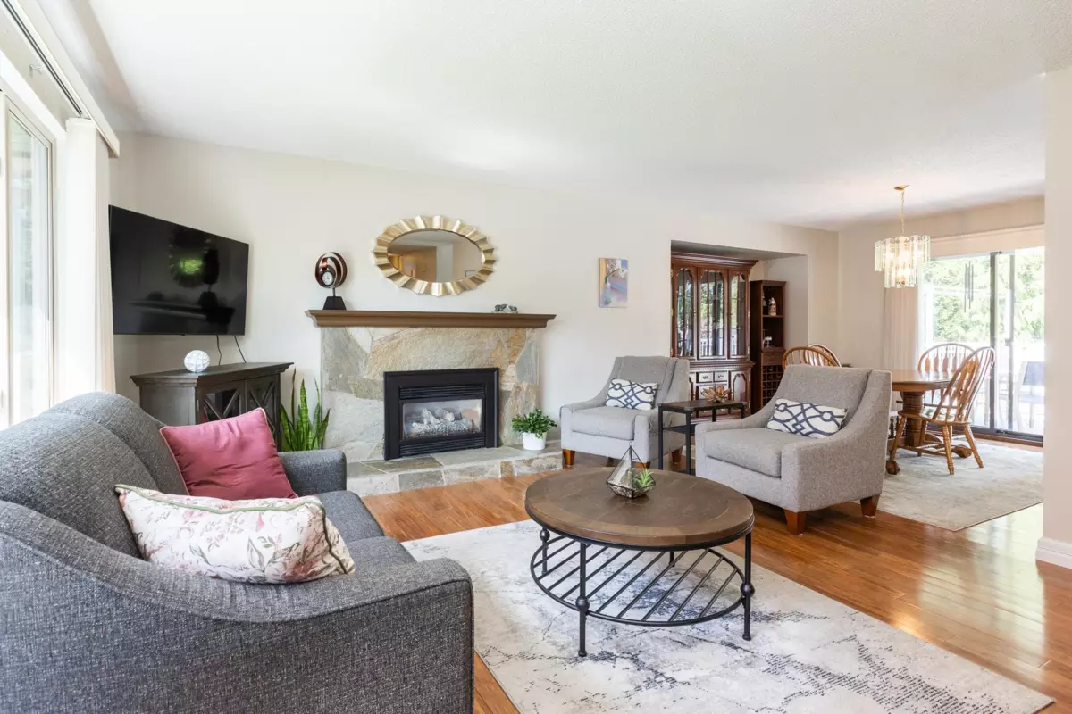 Family Room Photo of 20249 44 Avenue, Langley, BC