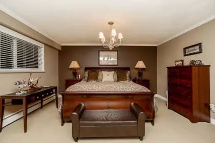 Basement Recreation Room Photo of 1542 128 Street, Surrey, BC