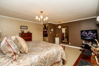 Entry Foyer Photo of 1542 128 Street, Surrey, BC