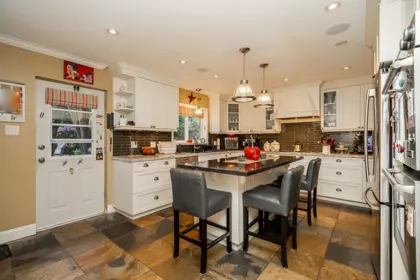 Kitchen Photo of 1542 128 Street, Surrey, BC