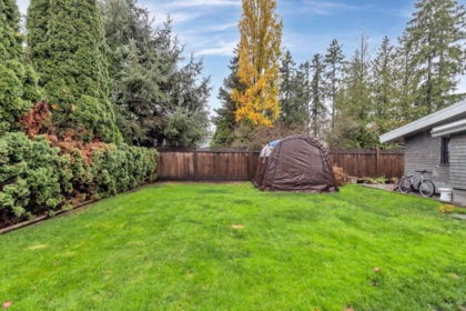 Guest Bathroom Photo of 22928 117 Avenue, Maple Ridge, BC