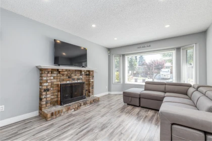 Kitchen Photo of 9435 149a Street, Surrey, BC