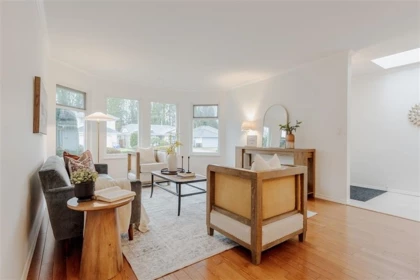 Breakfast Nook Photo of 19596 Somerset Drive, Pitt Meadows, BC