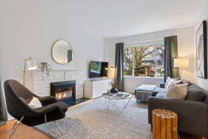 261 E 4th Street, North Vancouver, BC, North Vancouver — Single Family Residence for sale
