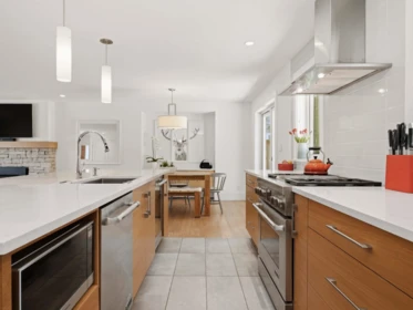 Kitchen Island Photo of 2708 Byron Road, North Vancouver, BC