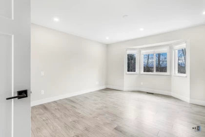 Garage Interior Photo of 15285 28 Avenue, Surrey, BC