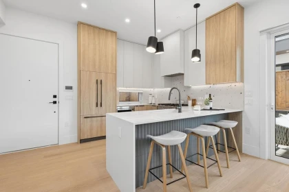 Kitchen Island Photo of 2 2752 Graveley Street, Vancouver, BC