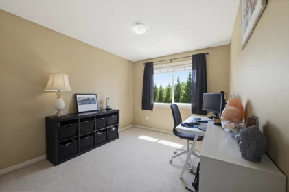 Hallway Photo of 10304 164a Street, Surrey, BC