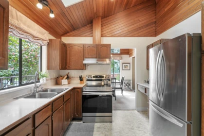 Breakfast Nook Photo of 2375 Haversley Avenue, Coquitlam, BC