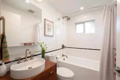 Mudroom Photo of 208 2211 Wall Street, Vancouver, BC